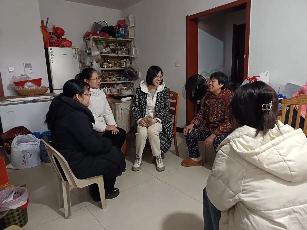 学校扎实开展“情暖冬日、家校同心”寒假家访活动