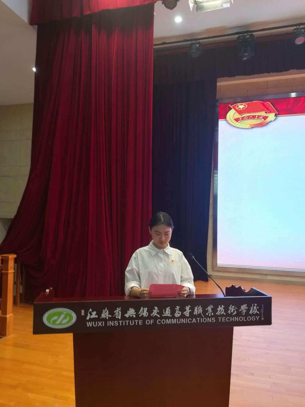 徐帆.png